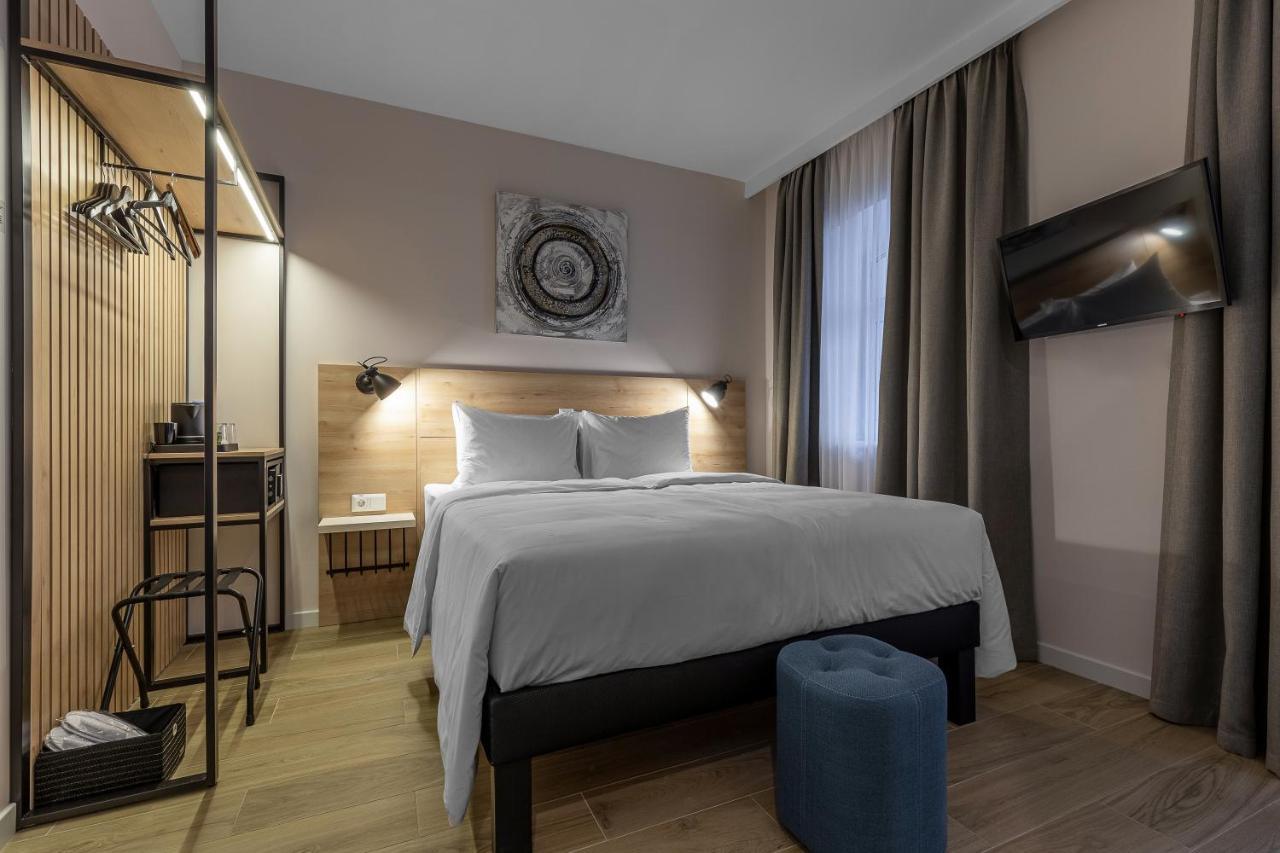 Kontrakt Boutique Hotel キエフ エクステリア 写真