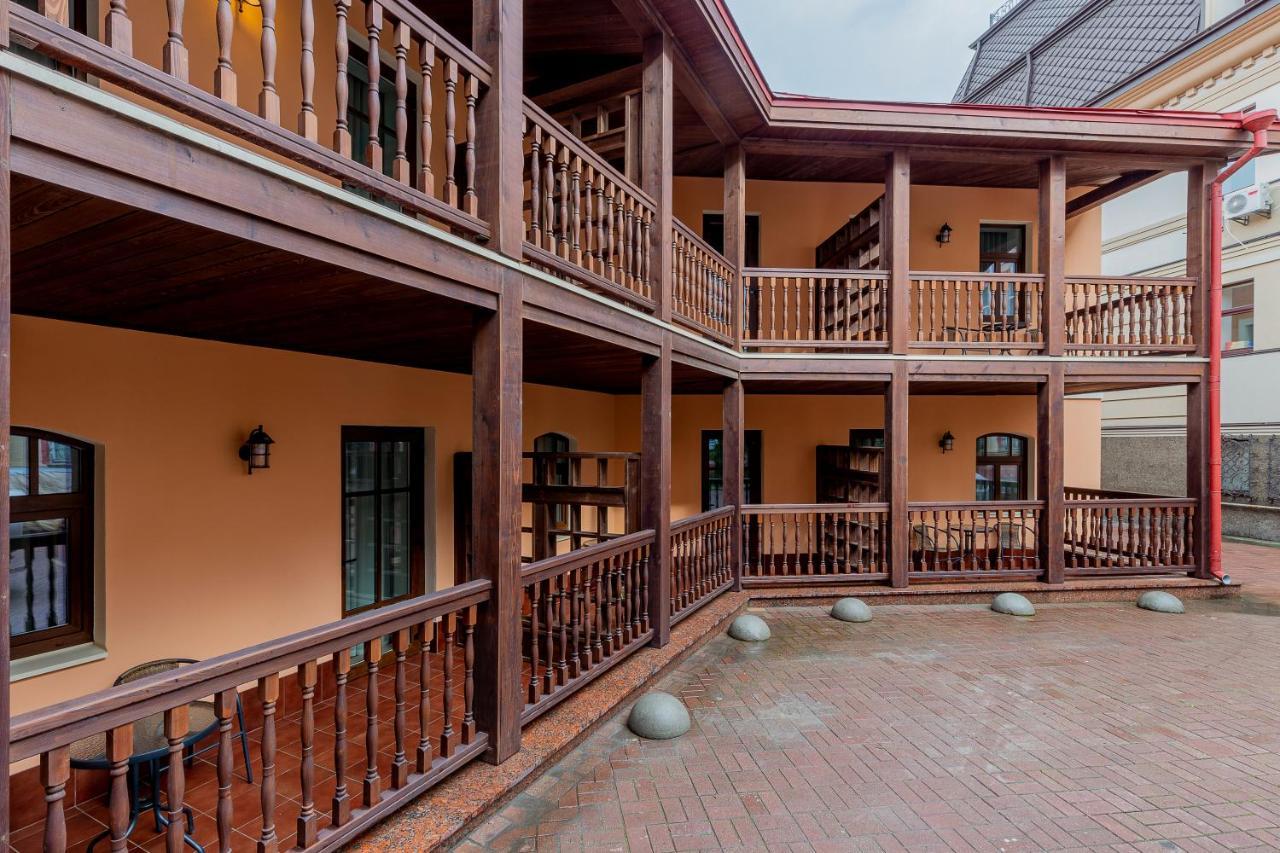 Kontrakt Boutique Hotel キエフ エクステリア 写真