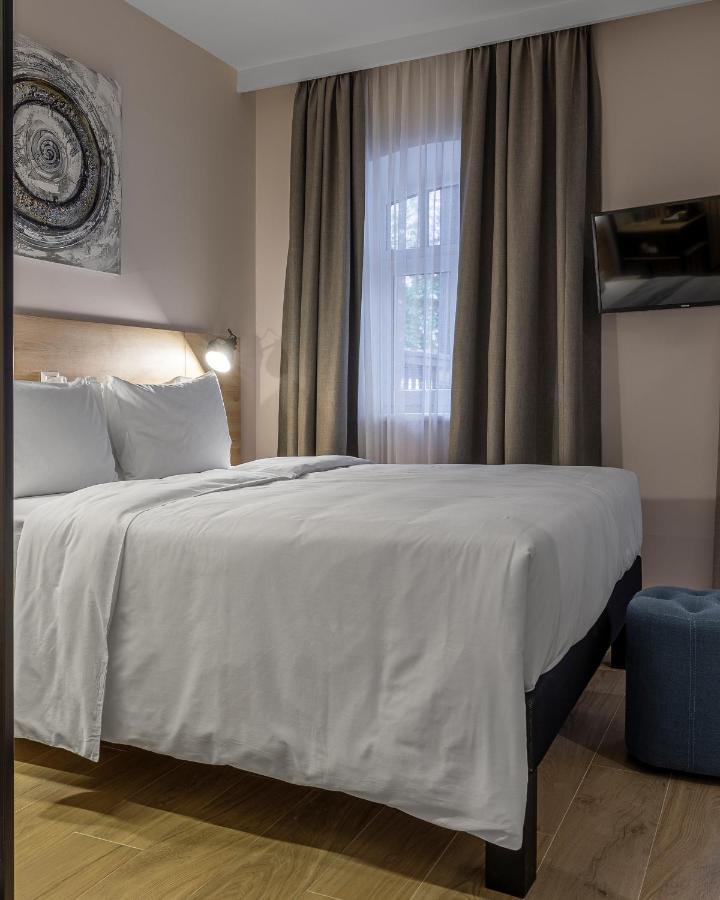 Kontrakt Boutique Hotel キエフ エクステリア 写真