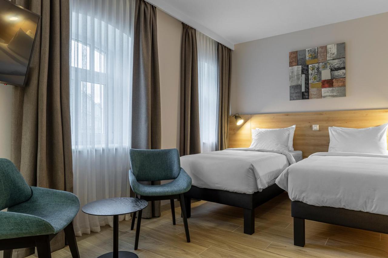 Kontrakt Boutique Hotel キエフ エクステリア 写真