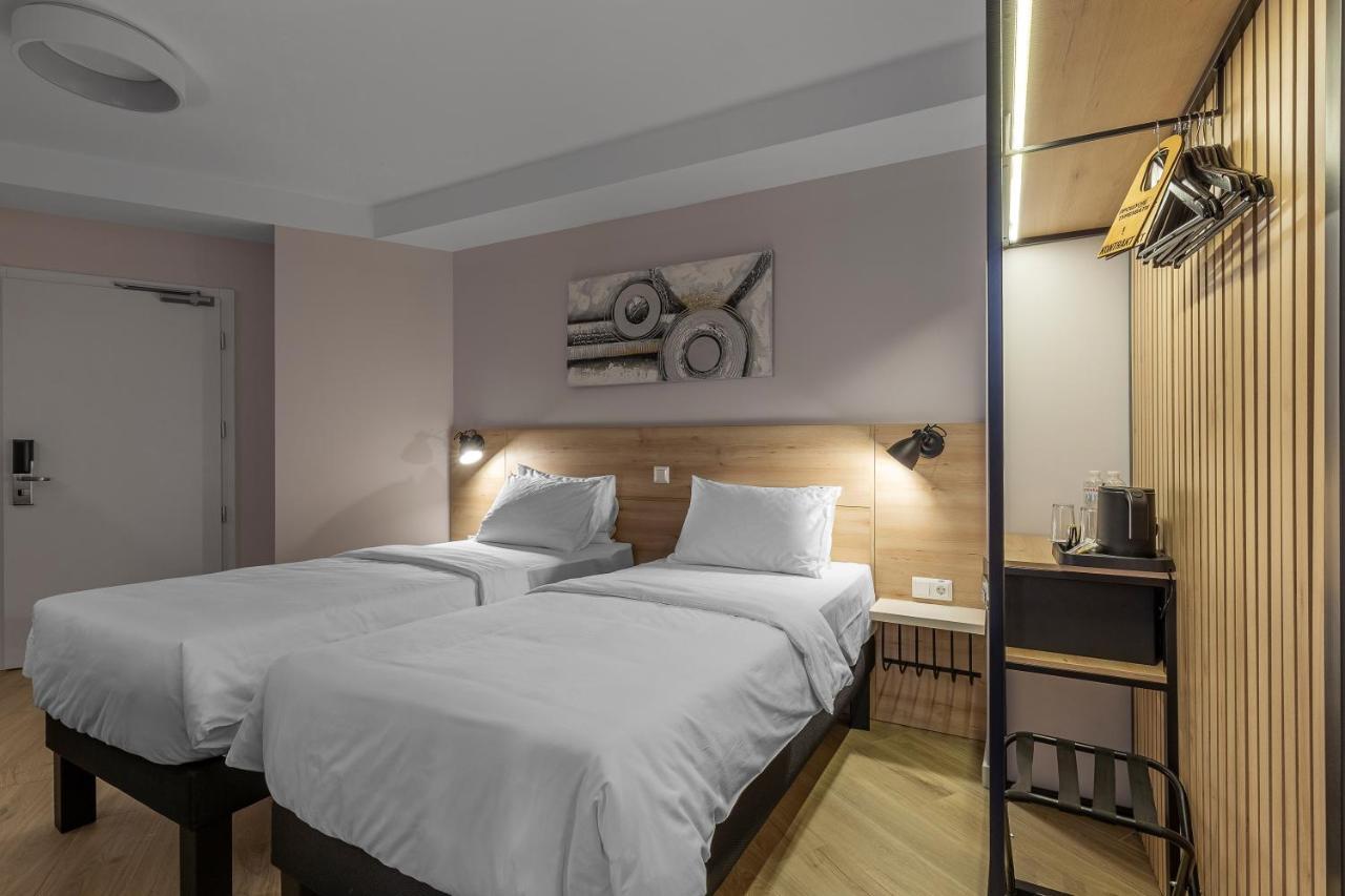 Kontrakt Boutique Hotel キエフ エクステリア 写真
