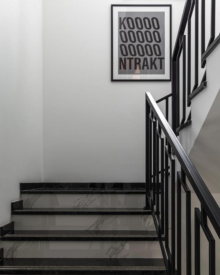 Kontrakt Boutique Hotel キエフ エクステリア 写真