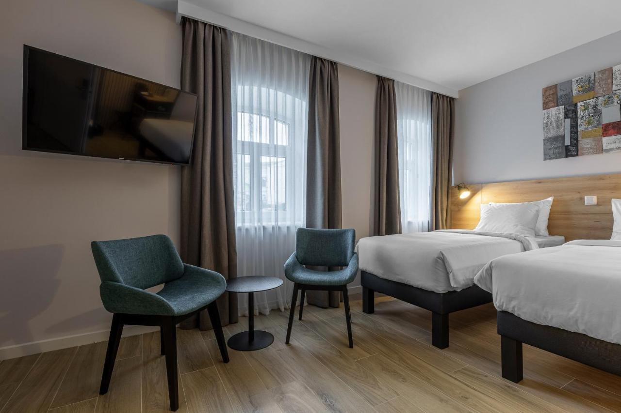 Kontrakt Boutique Hotel キエフ エクステリア 写真